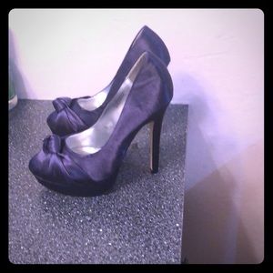 Navy blue heel shoes